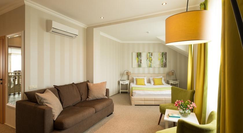 Hotel Otte Myrhorod Zimmer foto